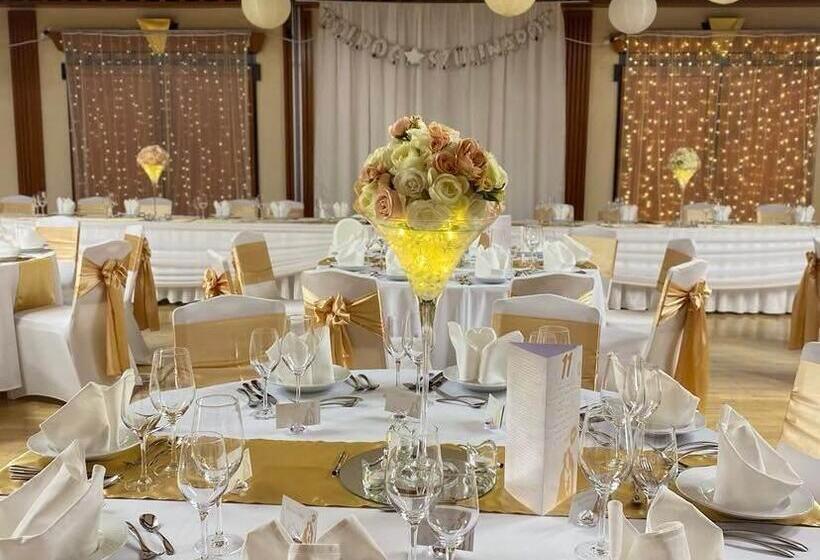 ホテル Verdi Budapest Aquincum