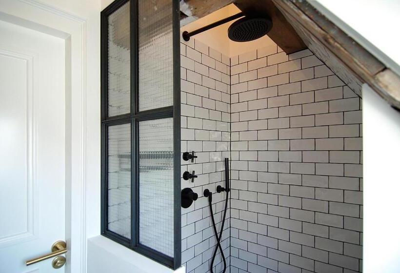 فندق The Bolster