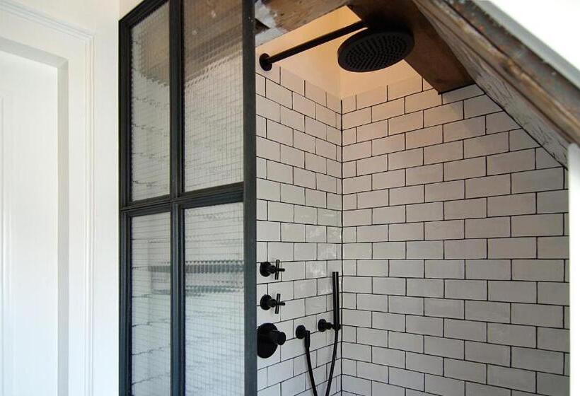 فندق The Bolster