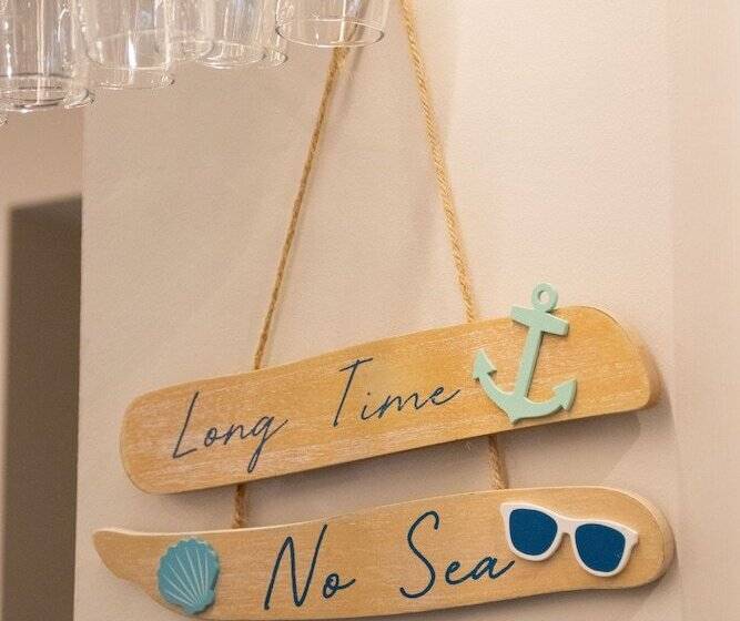 호텔 Rooms At The Marine