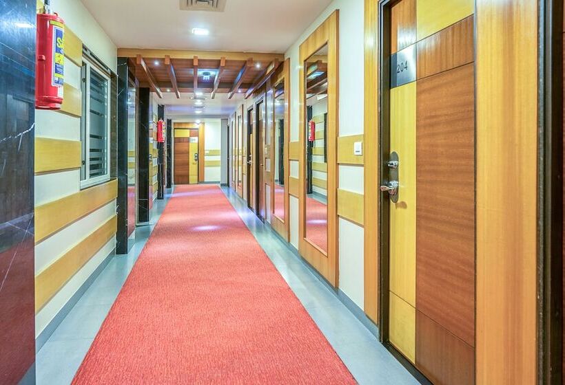 Отель Treebo Ambassador