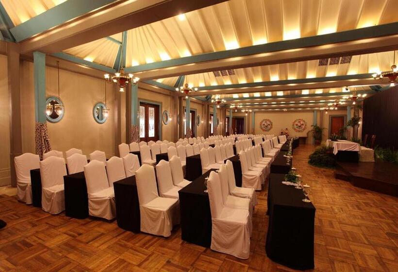 Отель Tugu Malang   Chse Certified