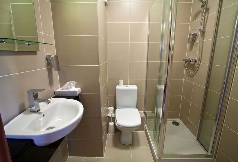 בית מלון כפרי West County