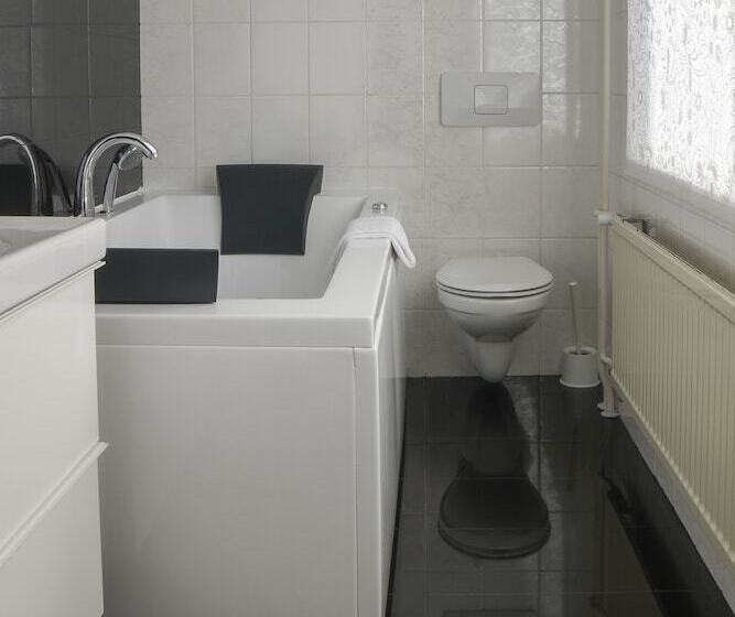 هتل Zwanenburg Amsterdam Airport