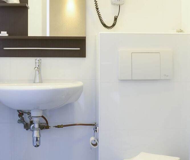 هتل Zwanenburg Amsterdam Airport