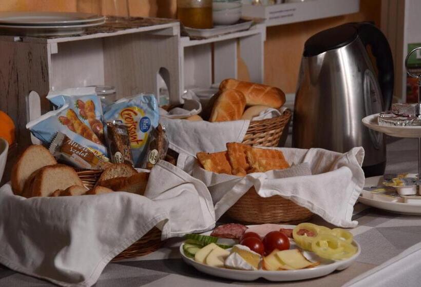 모텔 Kiskut Liget Pension