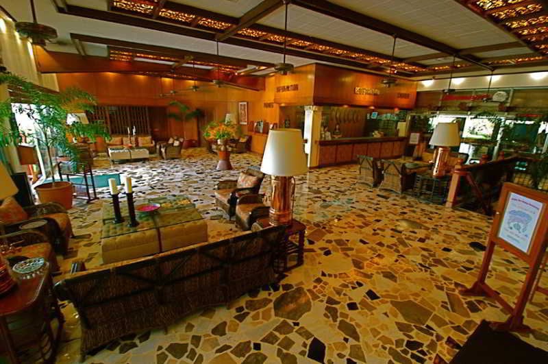 Oasis Hotel