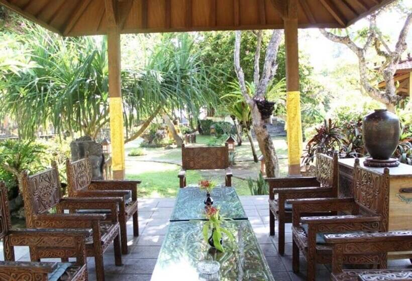 אתר נופש Besakih Beach