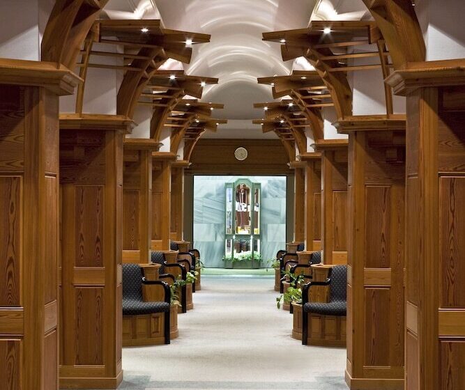 渡假胜地  Ensana Thermal Heviz