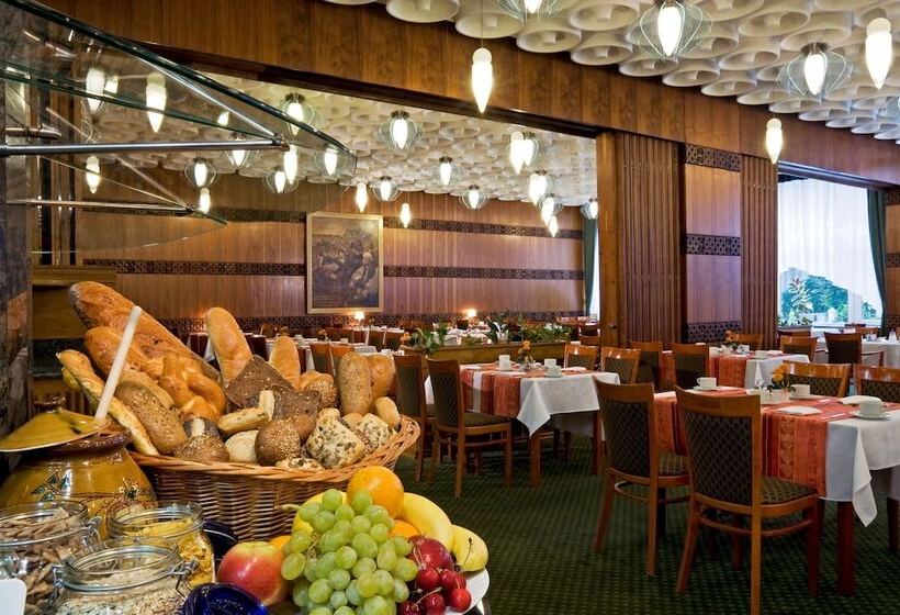 渡假胜地  Ensana Thermal Heviz