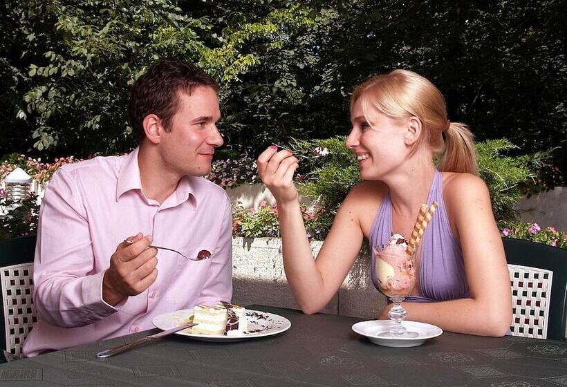 渡假胜地  Ensana Thermal Heviz