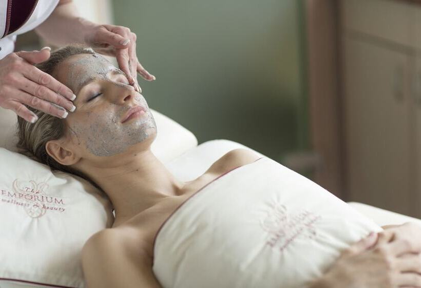 渡假胜地  Ensana Thermal Heviz