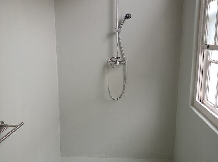 Boulders Beach Hotel, Cafe And Curio