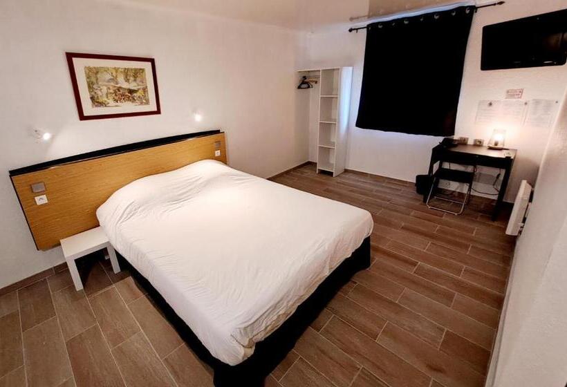 Crystal Hotel Saint Denis Basilique