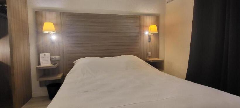 Crystal Hotel Saint Denis Basilique