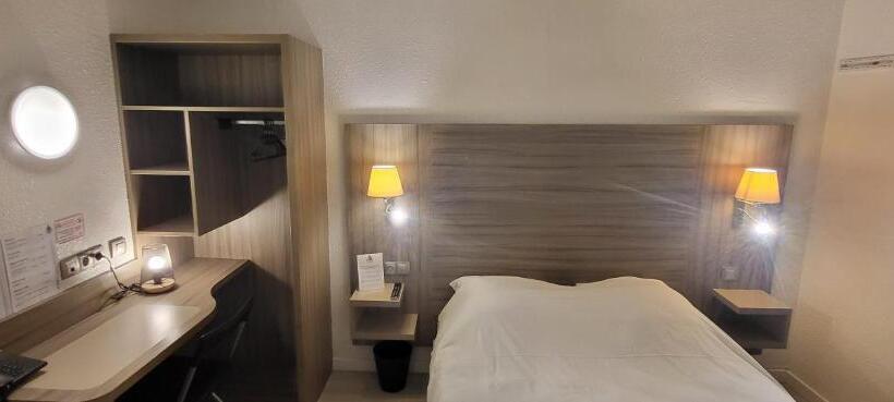 Crystal Hotel Saint Denis Basilique