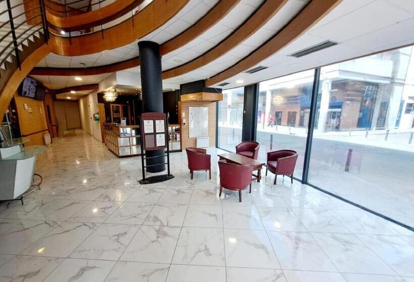 Crystal Hotel Saint Denis Basilique