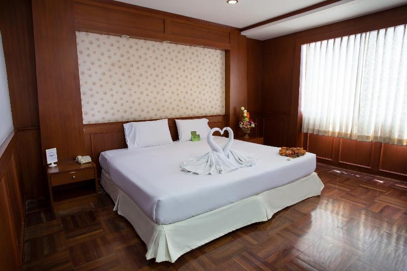 Отель Ayutthaya Grand