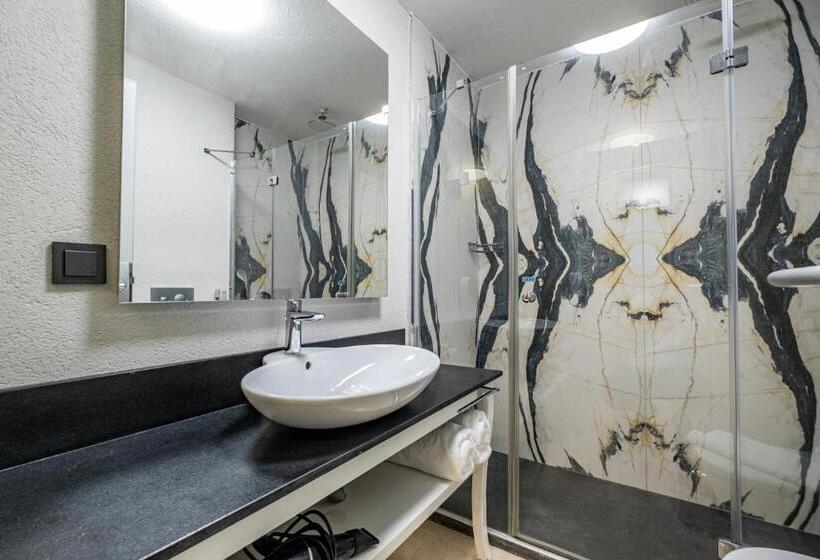 בית מלון כפרי Babana