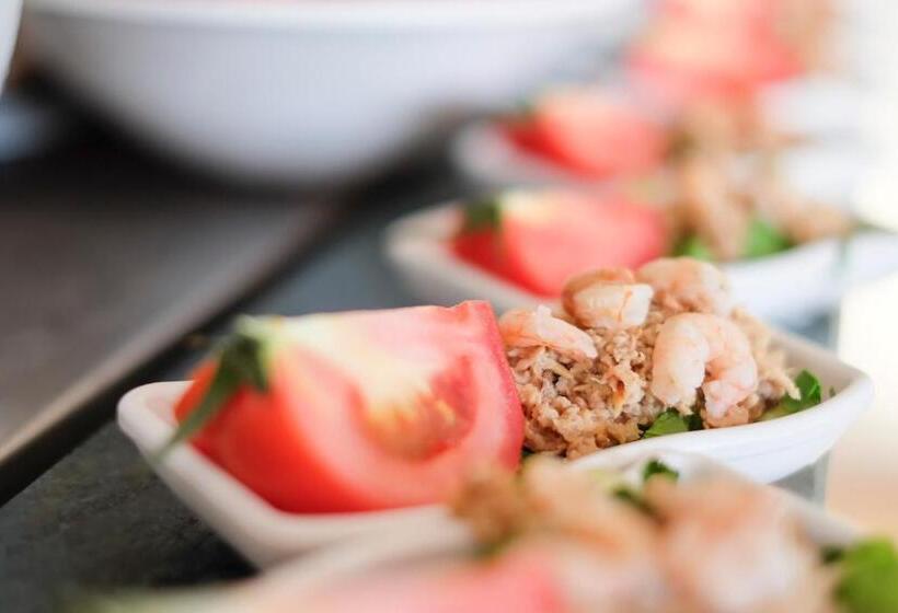 Big Blue Sky Hotel   All Inclusive