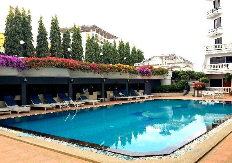 هتل Caesar Palace