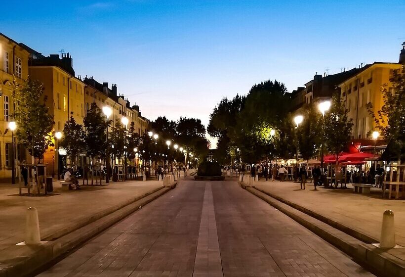 Отель Campanile Aix En Provence Est Meyreuil