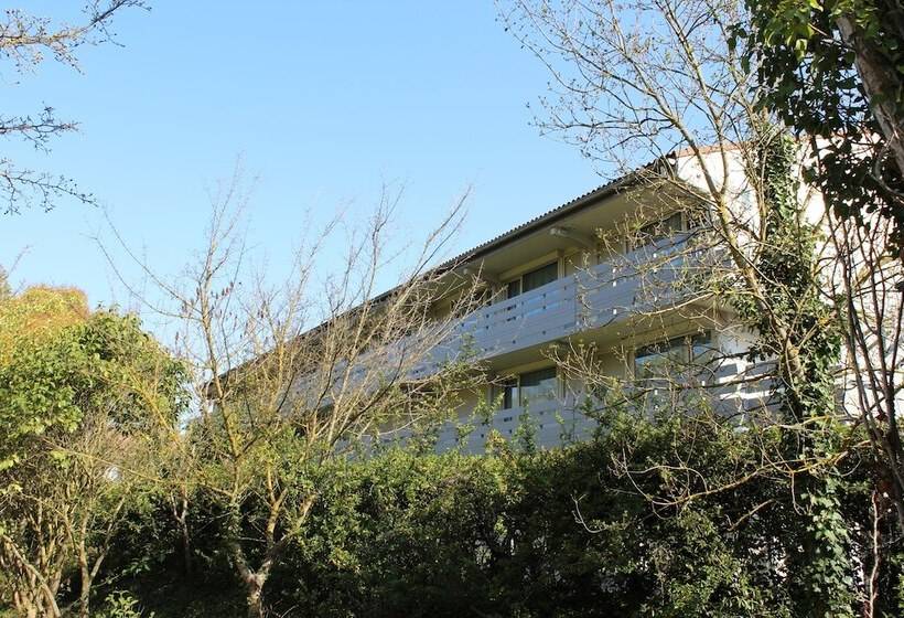 Отель Campanile Aix En Provence Est Meyreuil