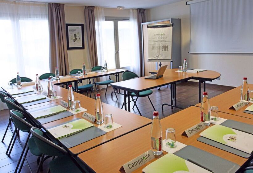 בית מלון כפרי Campanile Angers Ouest   Beaucouzé