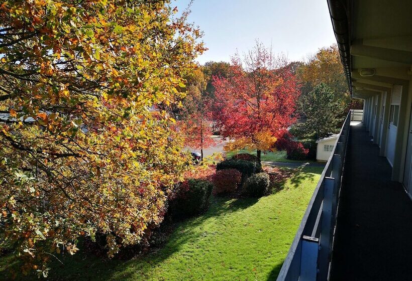 בית מלון כפרי Campanile Angers Ouest   Beaucouzé