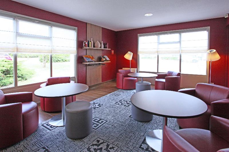 בית מלון כפרי Campanile Angers Ouest   Beaucouzé