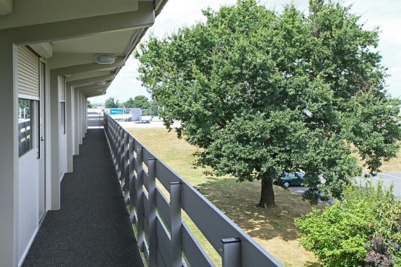 בית מלון כפרי Campanile Angers Ouest   Beaucouzé