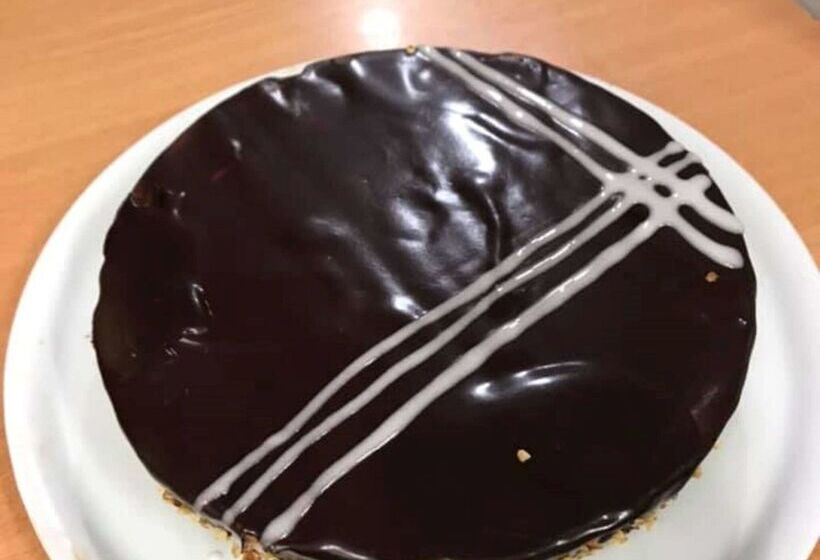 ホテル Hôtel Restaurant Campanile Aurillac