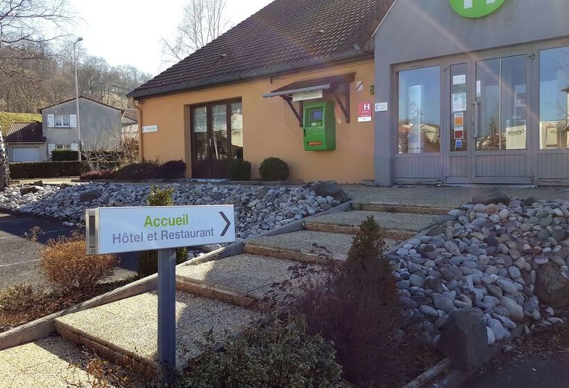 ホテル Hôtel Restaurant Campanile Aurillac
