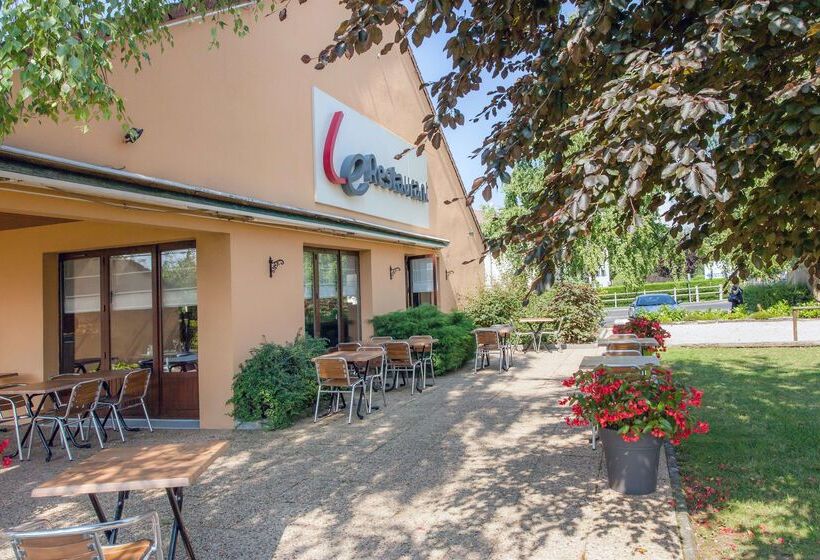 ホテル Hôtel Restaurant Campanile Aurillac