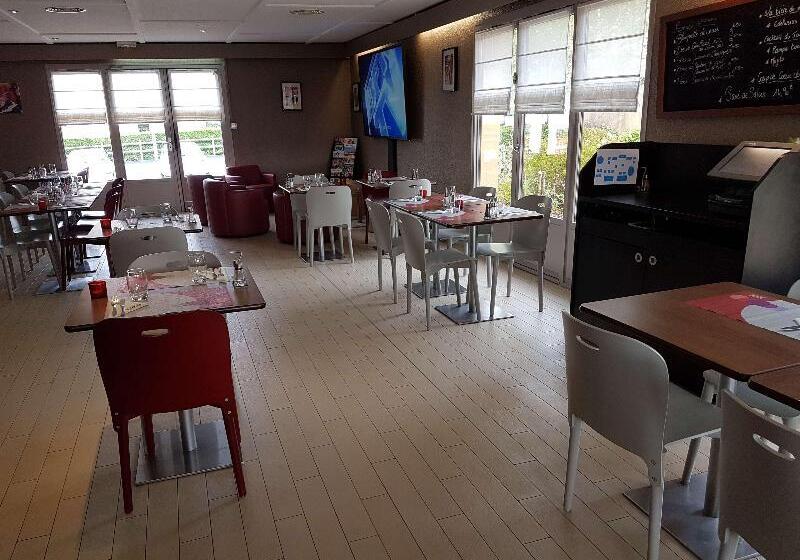 ホテル Hôtel Restaurant Campanile Aurillac