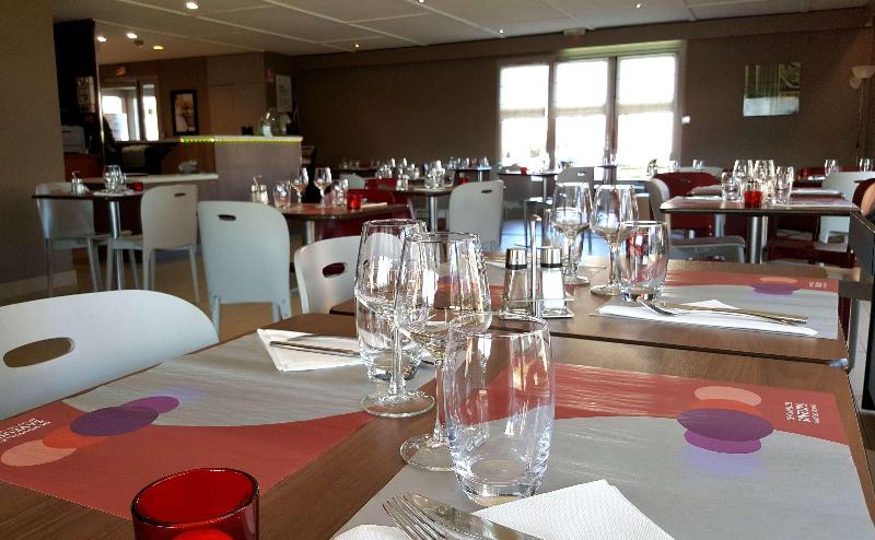 ホテル Hôtel Restaurant Campanile Aurillac