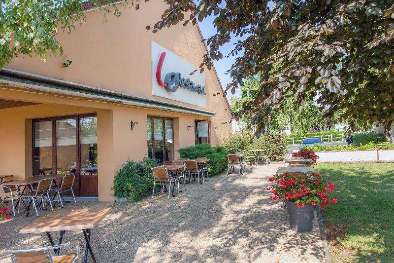 ホテル Hôtel Restaurant Campanile Aurillac