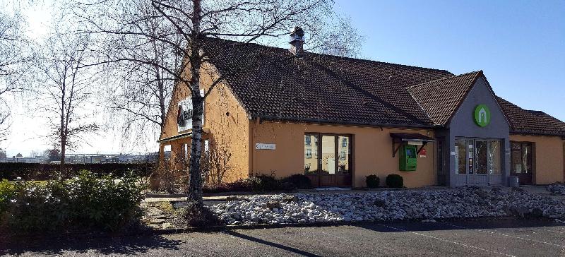 ホテル Hôtel Restaurant Campanile Aurillac