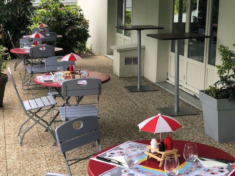 ホテル Campanile Bayeux