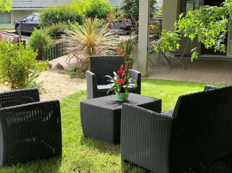 ホテル Campanile Bayeux