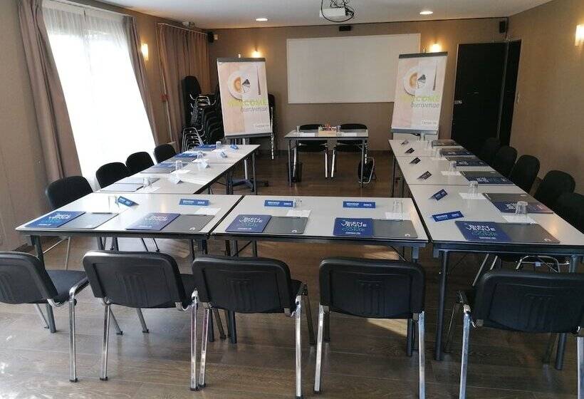 ホテル Campanile Bayeux