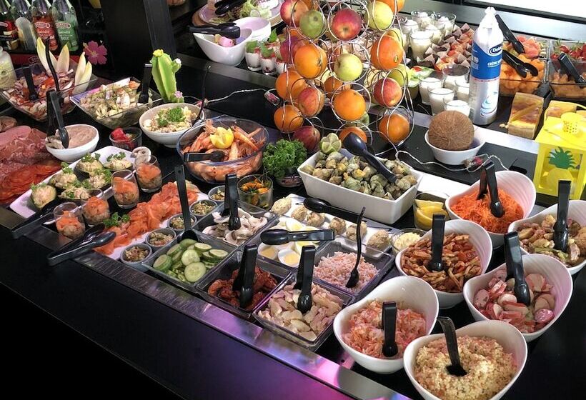 ホテル Campanile Bayeux