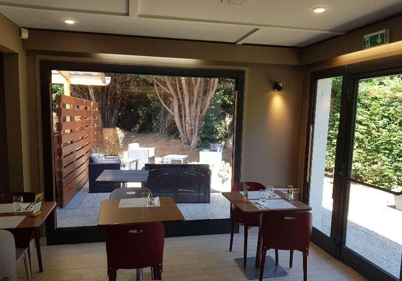 בית מלון כפרי Campanile Béthune   Fouquières Les Béthune