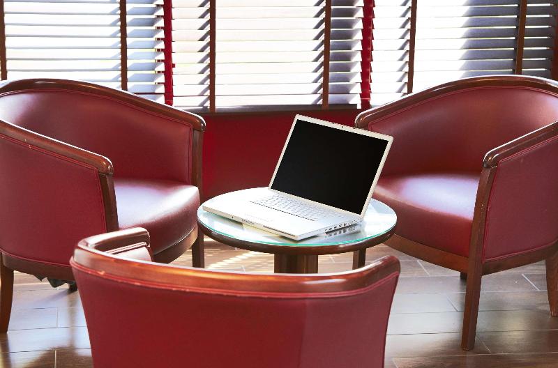 בית מלון כפרי Campanile Béthune   Fouquières Les Béthune