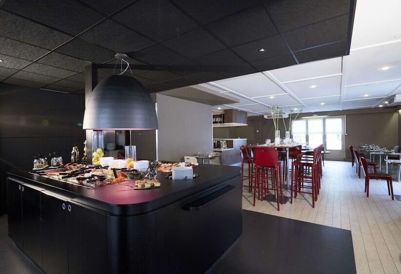 בית מלון כפרי Campanile Béthune   Fouquières Les Béthune