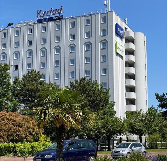 Отель Campanile Blanc Mesnil