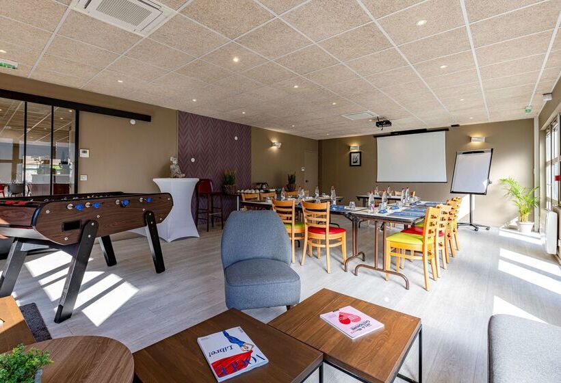 هتل Campanile Dijon Nord  Toison D Or