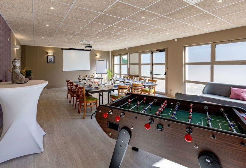 هتل Campanile Dijon Nord  Toison D Or