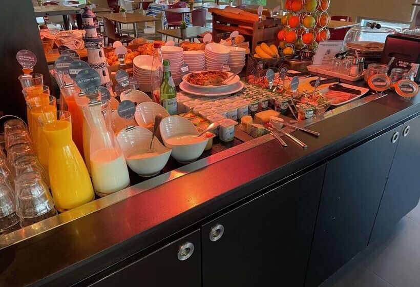 هتل Campanile Dijon Nord  Toison D Or