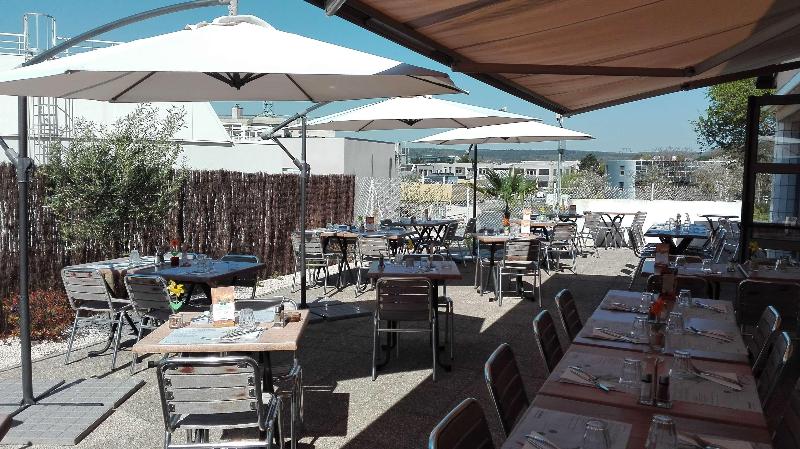 هتل Campanile Dijon Nord  Toison D Or